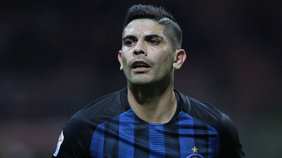 Indosport - Eks Gelandang Inter Milan, Ever Banega jadi incaran AS Roma